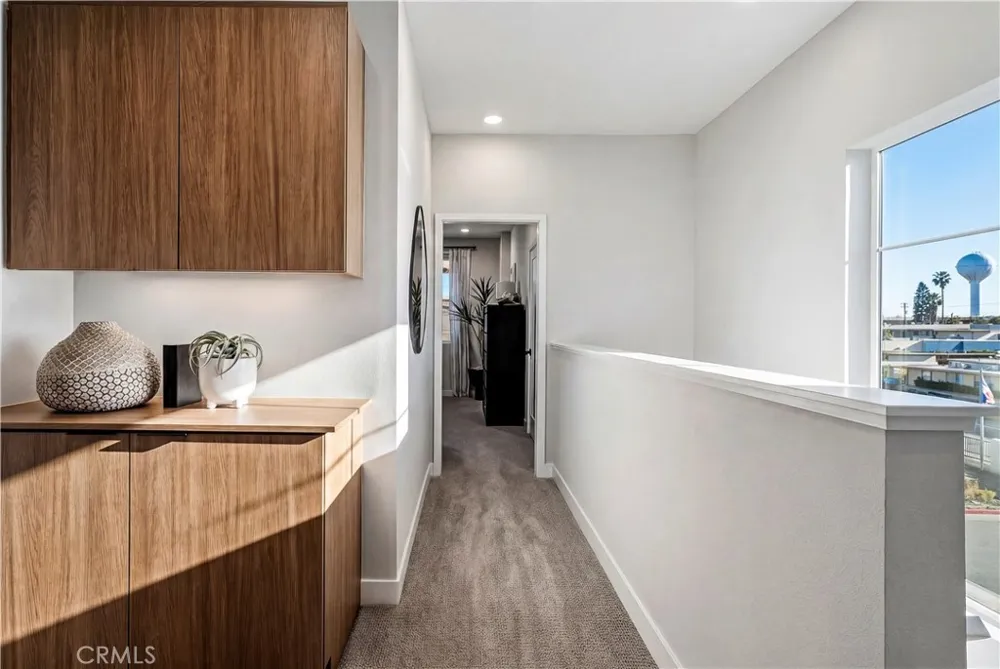 12721 Sky Place #8 Hawthorne, CA 90250