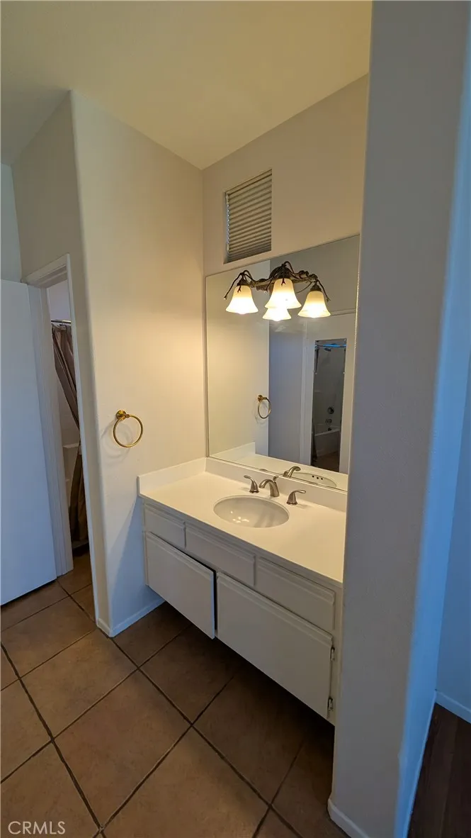 28446 Yosemite Lake Forest, CA 92679