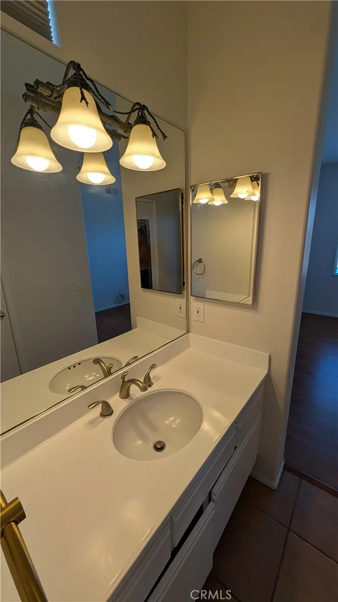 28446 Yosemite Lake Forest, CA 92679