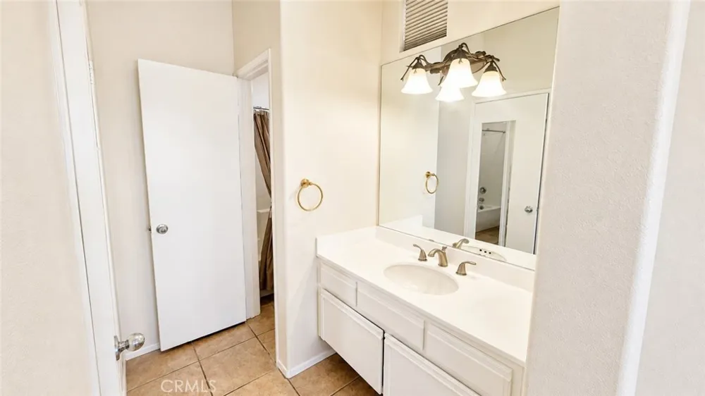 28446 Yosemite Lake Forest, CA 92679