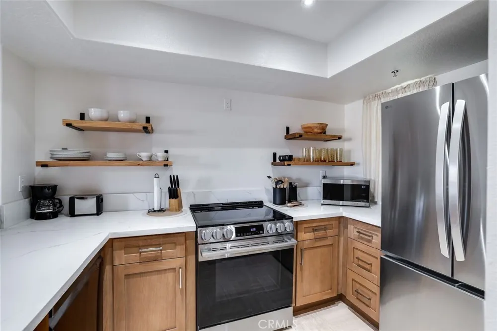 1200 Pacific Coast #327 Huntington Beach, CA 92648