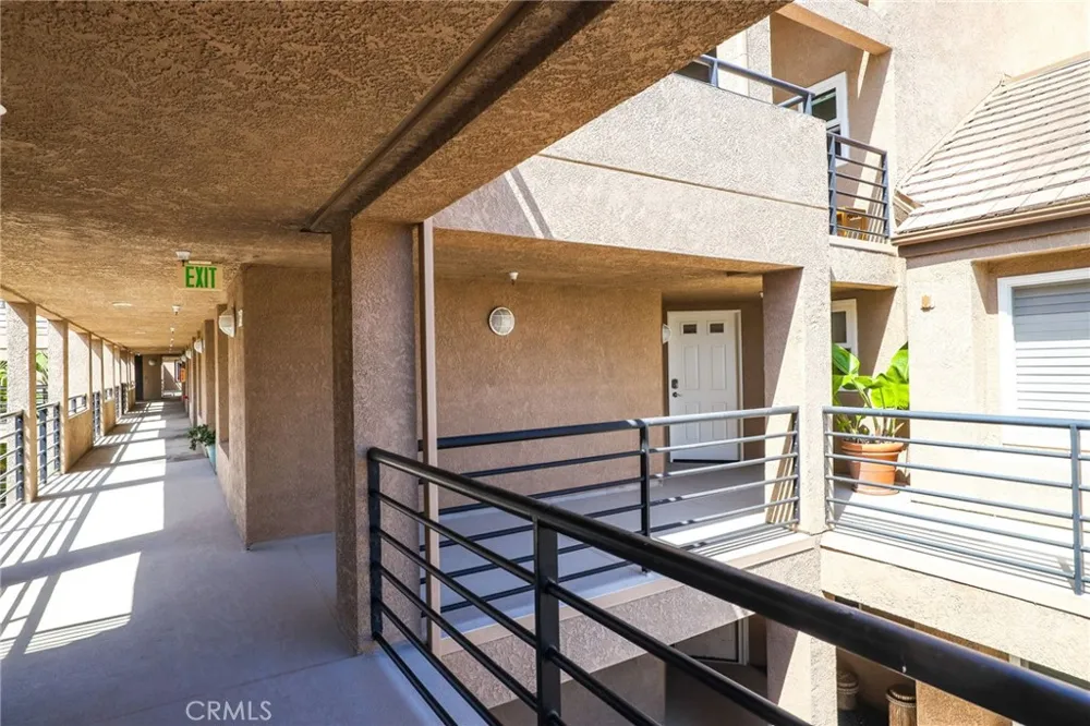 1200 Pacific Coast #327 Huntington Beach, CA 92648