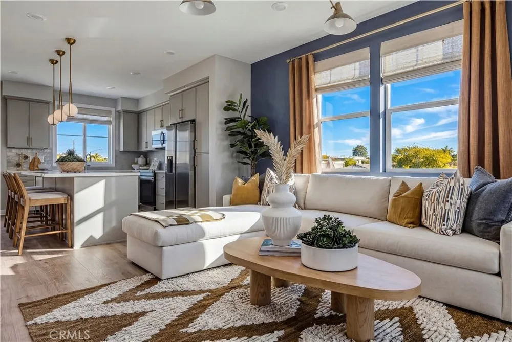 12719 Azure Way #24 Hawthorne, CA 90250