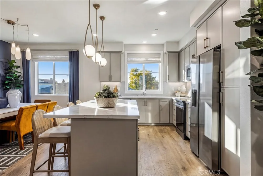 12719 Azure Way #24 Hawthorne, CA 90250
