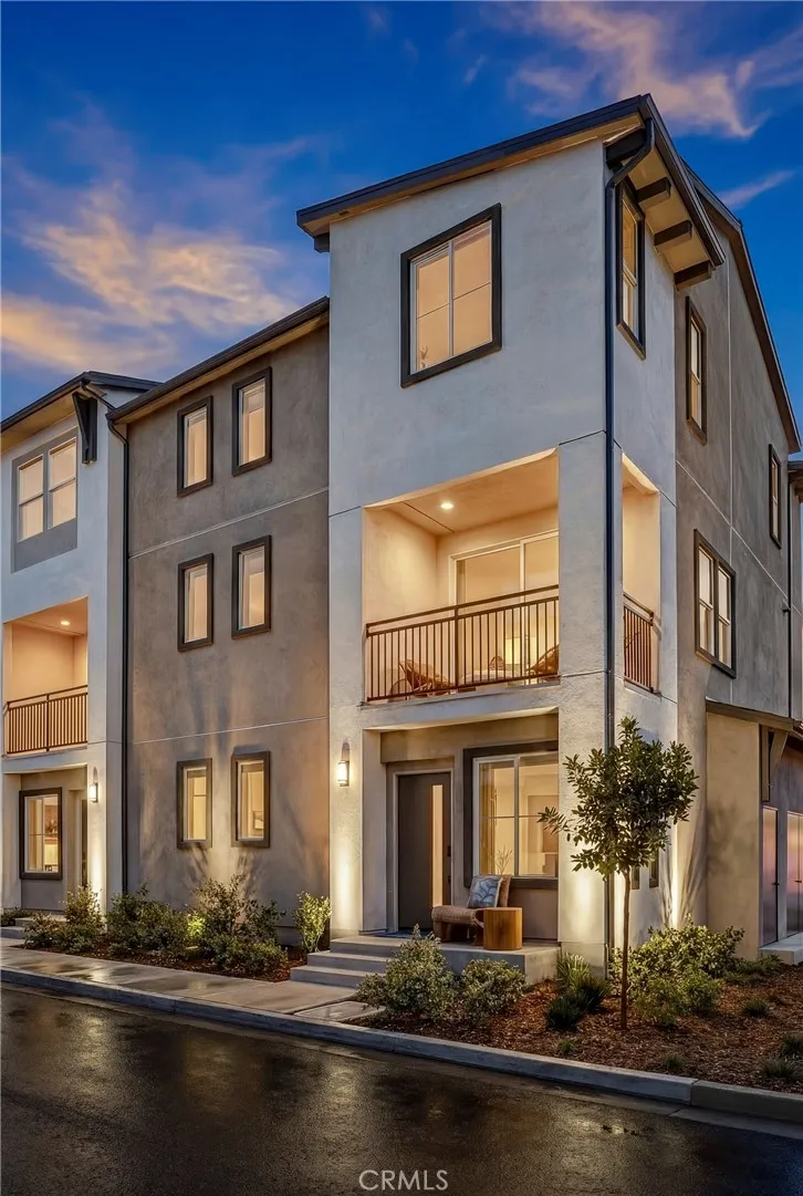 12719 Azure Way #24 Hawthorne, CA 90250