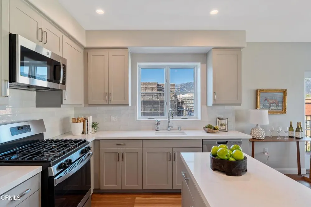 88 Oakland Avenue #606 Pasadena, CA 91101