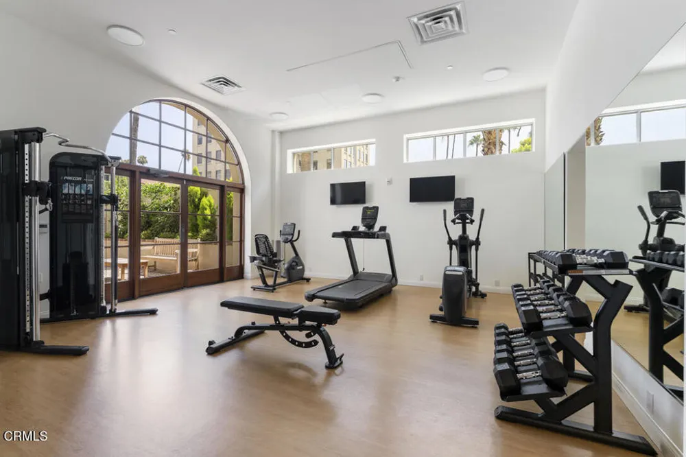88 Oakland Avenue #606 Pasadena, CA 91101