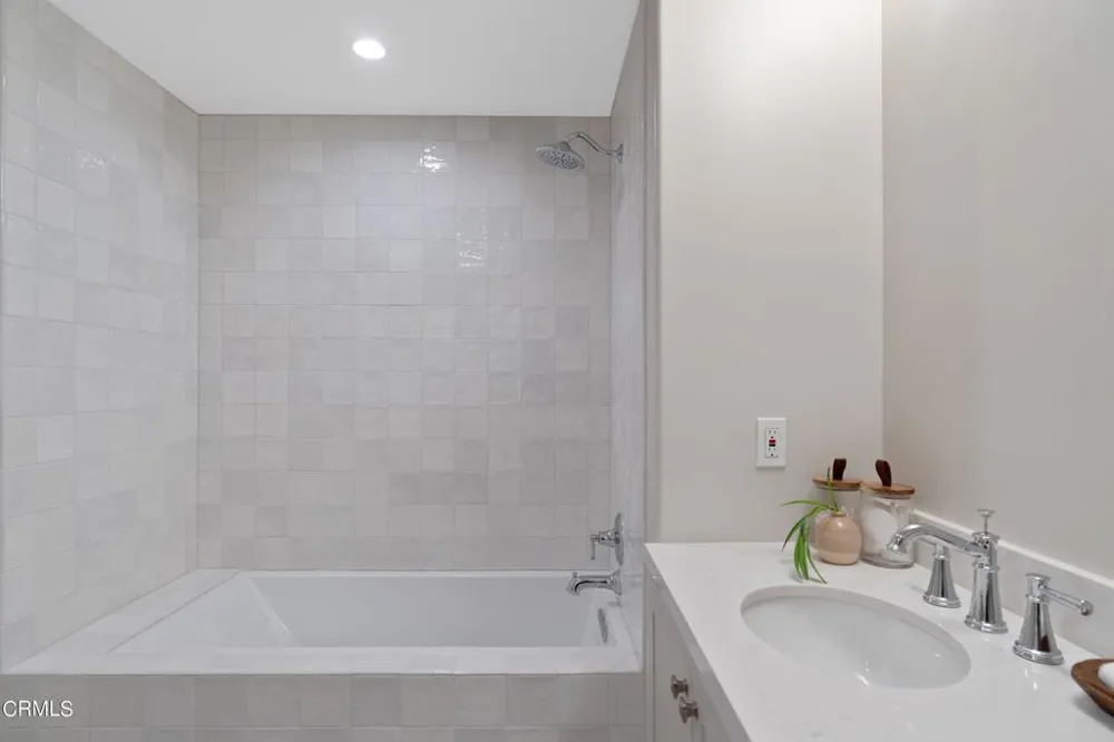 88 Oakland Avenue #606 Pasadena, CA 91101