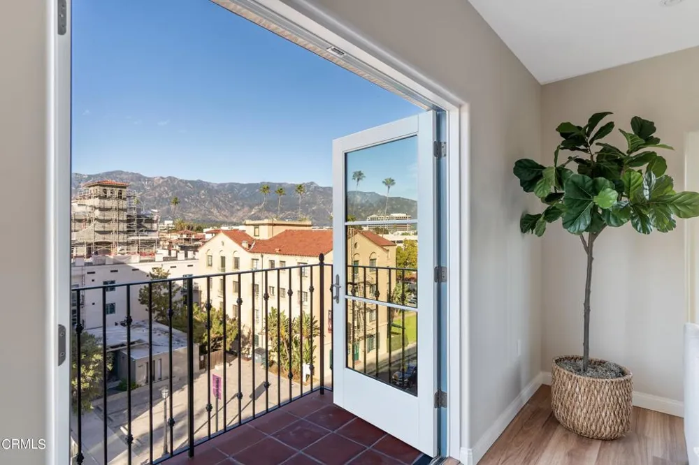 88 Oakland Avenue #606 Pasadena, CA 91101