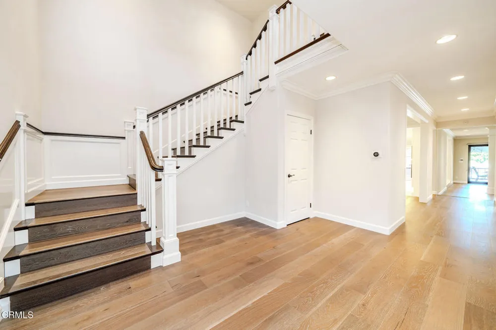 4330 Bel Aire Drive La Canada Flintridge, CA 91011