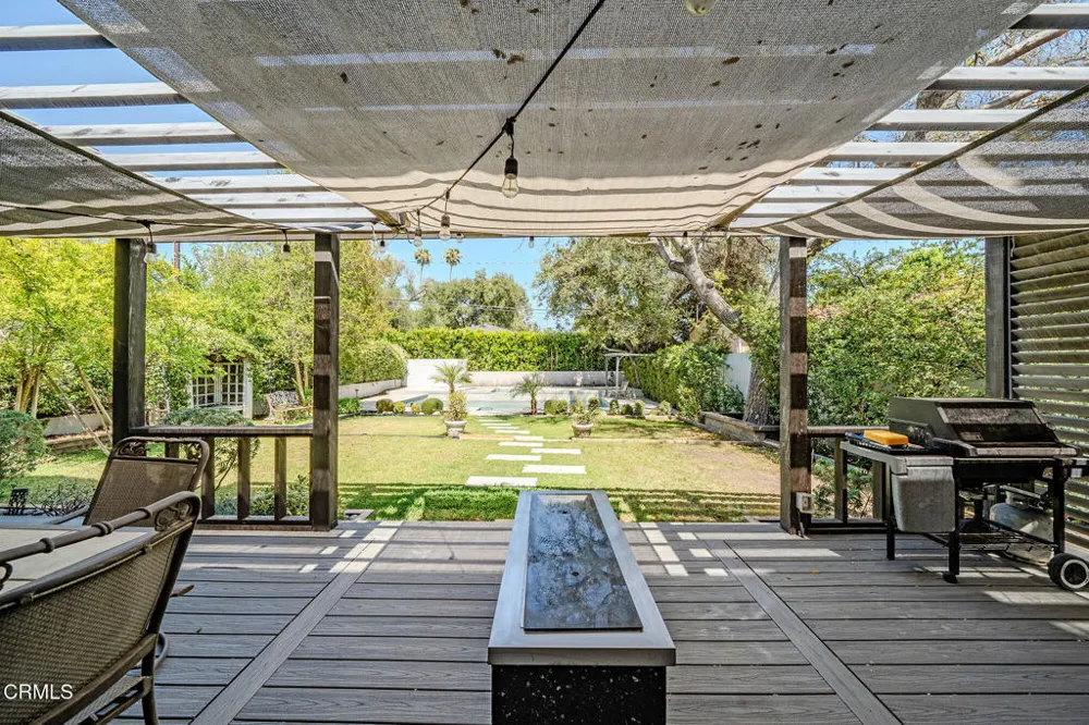 4330 Bel Aire Drive La Canada Flintridge, CA 91011