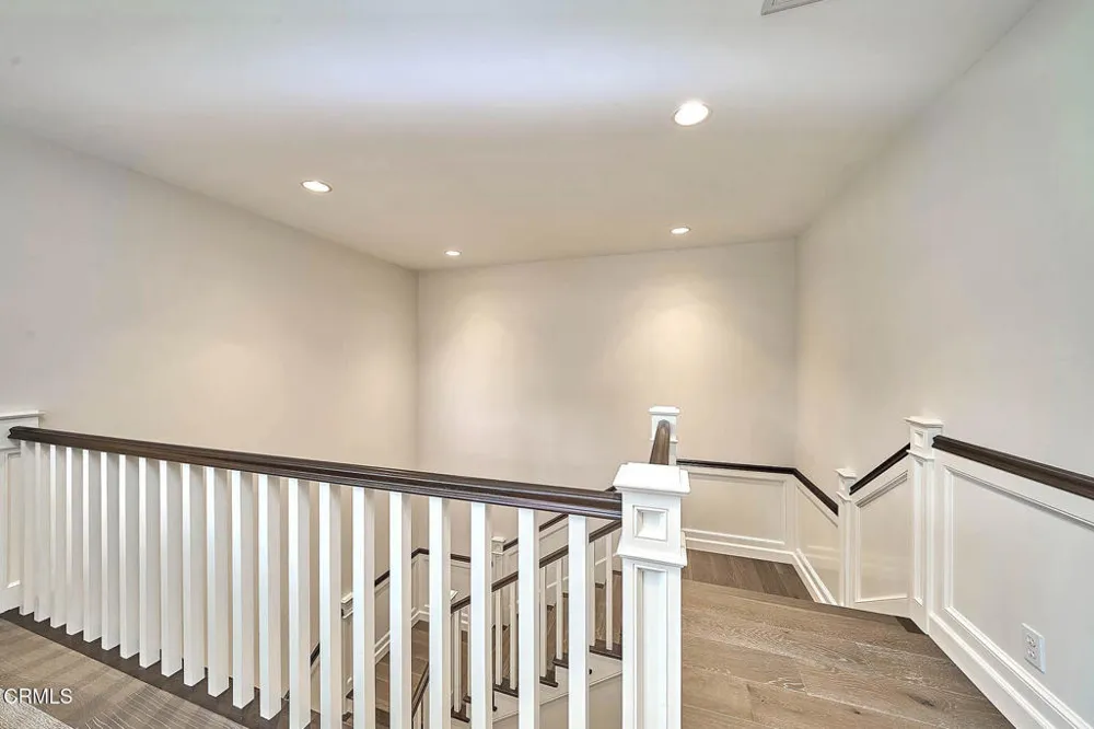 4330 Bel Aire Drive La Canada Flintridge, CA 91011