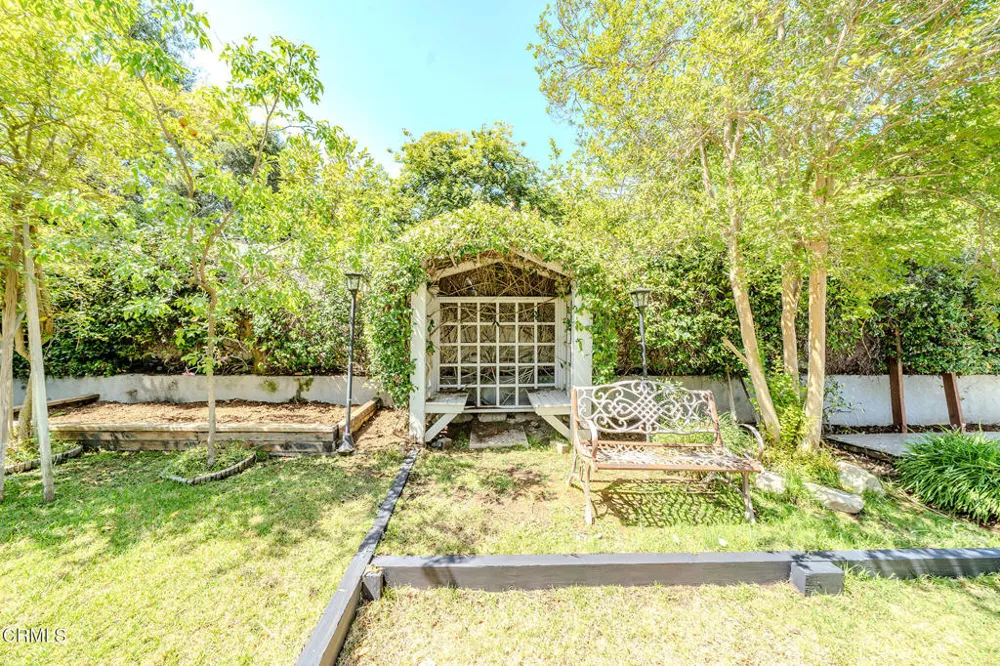 4330 Bel Aire Drive La Canada Flintridge, CA 91011