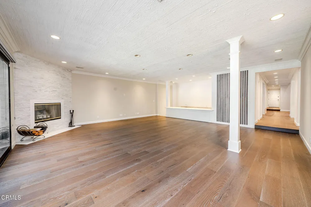 4330 Bel Aire Drive La Canada Flintridge, CA 91011
