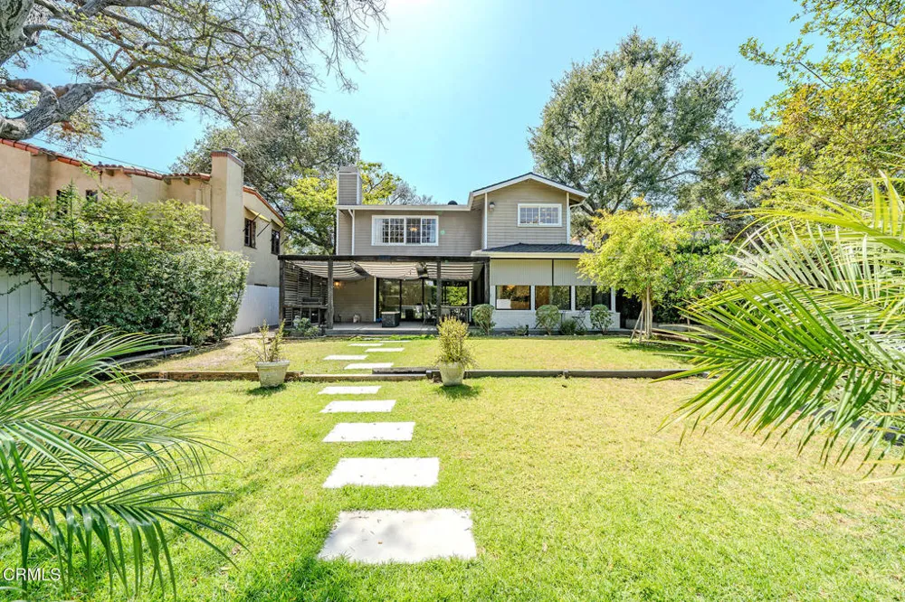 4330 Bel Aire Drive La Canada Flintridge, CA 91011