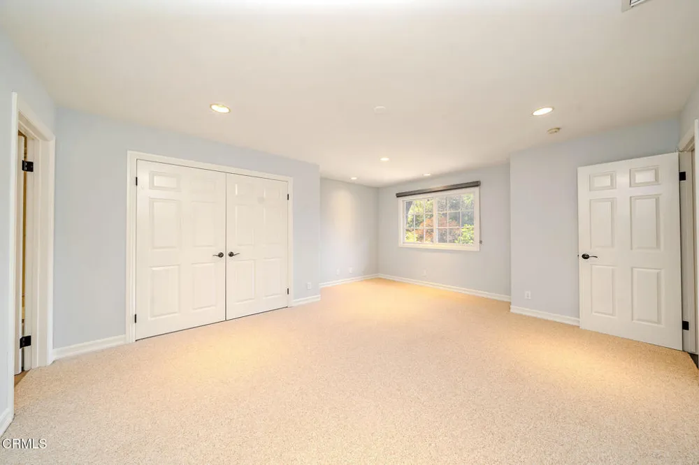 4330 Bel Aire Drive La Canada Flintridge, CA 91011
