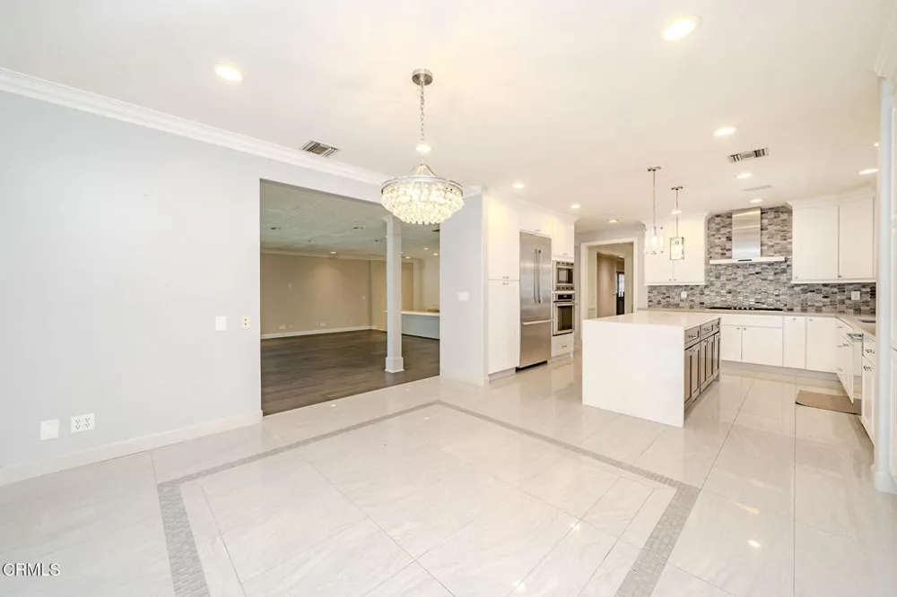 4330 Bel Aire Drive La Canada Flintridge, CA 91011