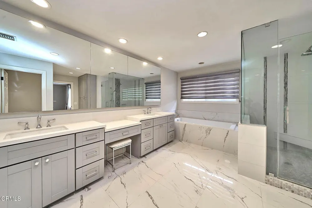4330 Bel Aire Drive La Canada Flintridge, CA 91011
