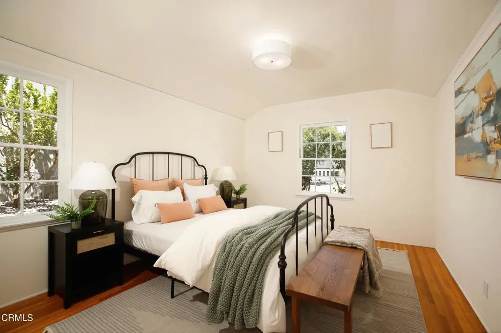 4535 Indiana Avenue La Canada Flintridge, CA 91011