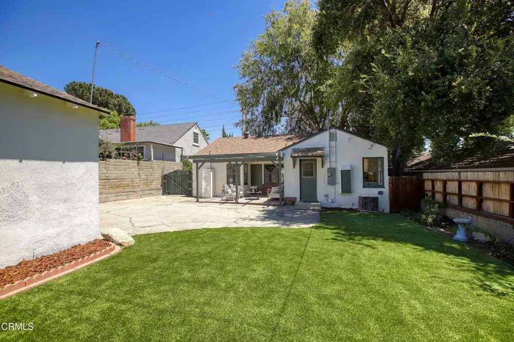 4535 Indiana Avenue La Canada Flintridge, CA 91011