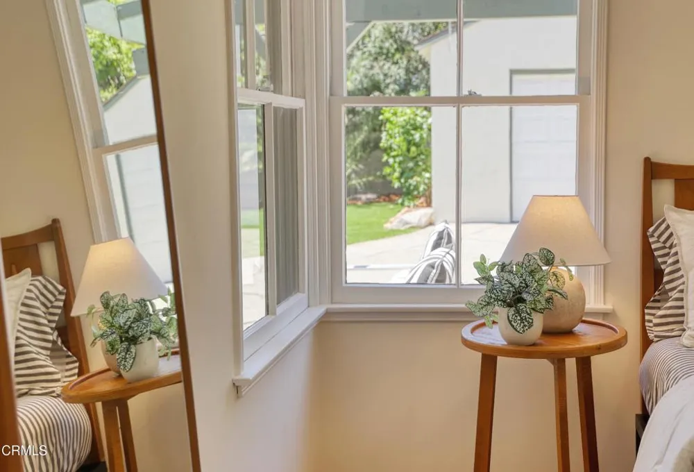 4535 Indiana Avenue La Canada Flintridge, CA 91011