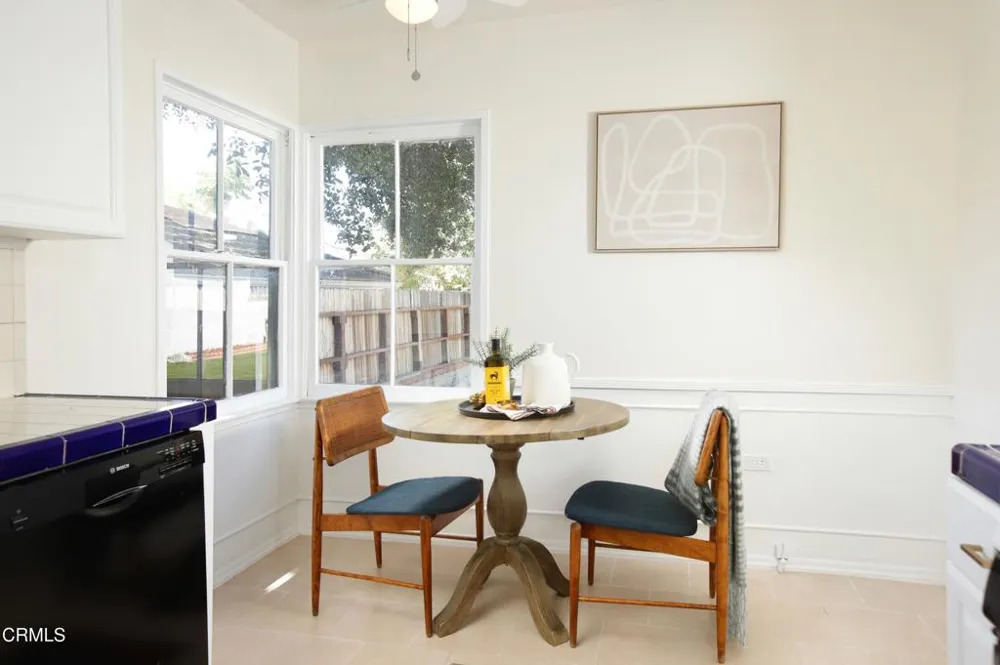 4535 Indiana Avenue La Canada Flintridge, CA 91011