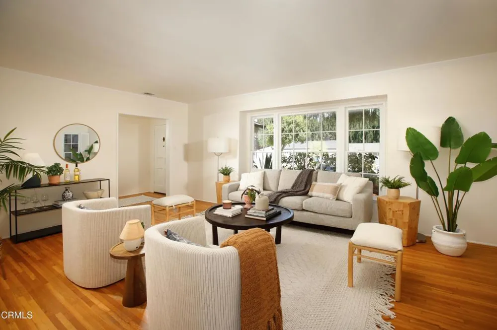 4535 Indiana Avenue La Canada Flintridge, CA 91011