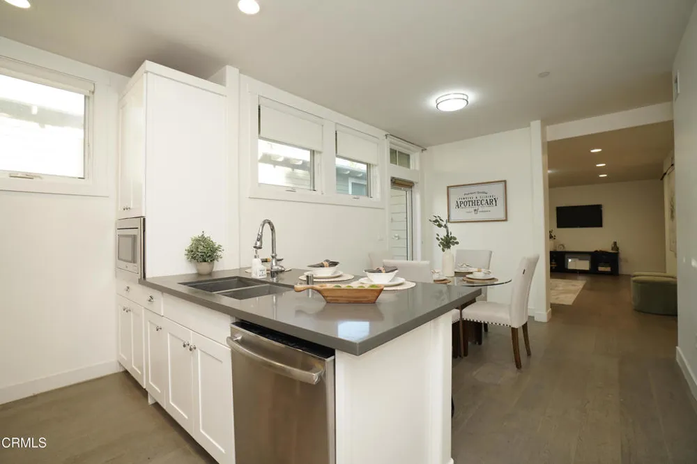 385 S Marengo Avenue #205 Pasadena, CA 91101