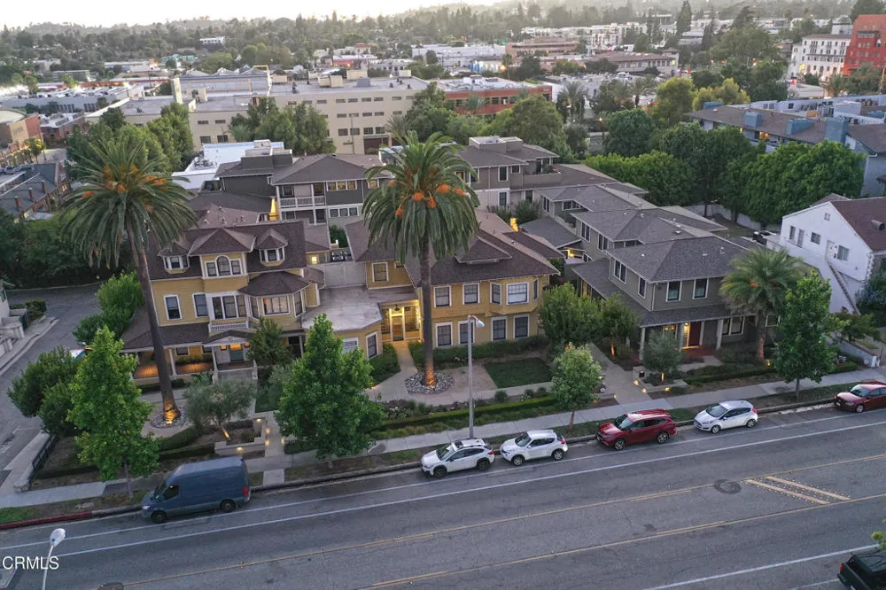 385 S Marengo Avenue #205 Pasadena, CA 91101