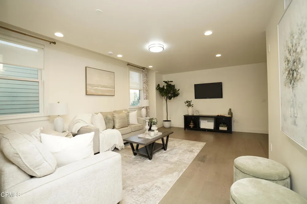 385 S Marengo Avenue #205 Pasadena, CA 91101