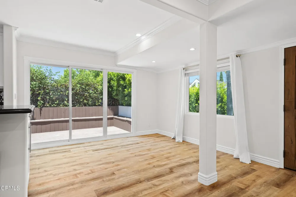 4951 Enfield Avenue Encino, CA 91316