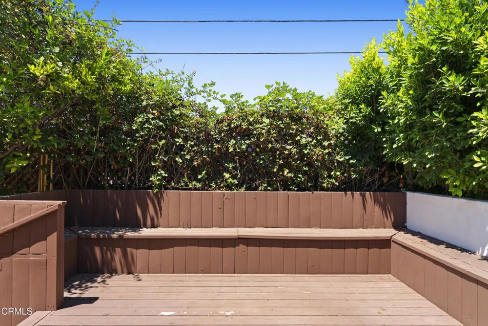 4951 Enfield Avenue Encino, CA 91316