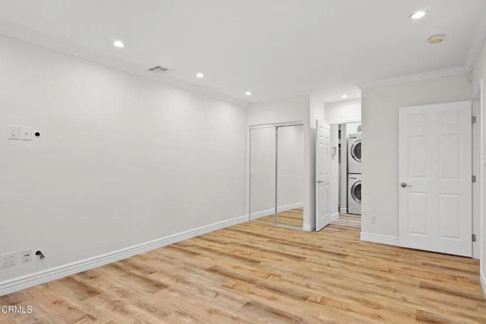 4951 Enfield Avenue Encino, CA 91316