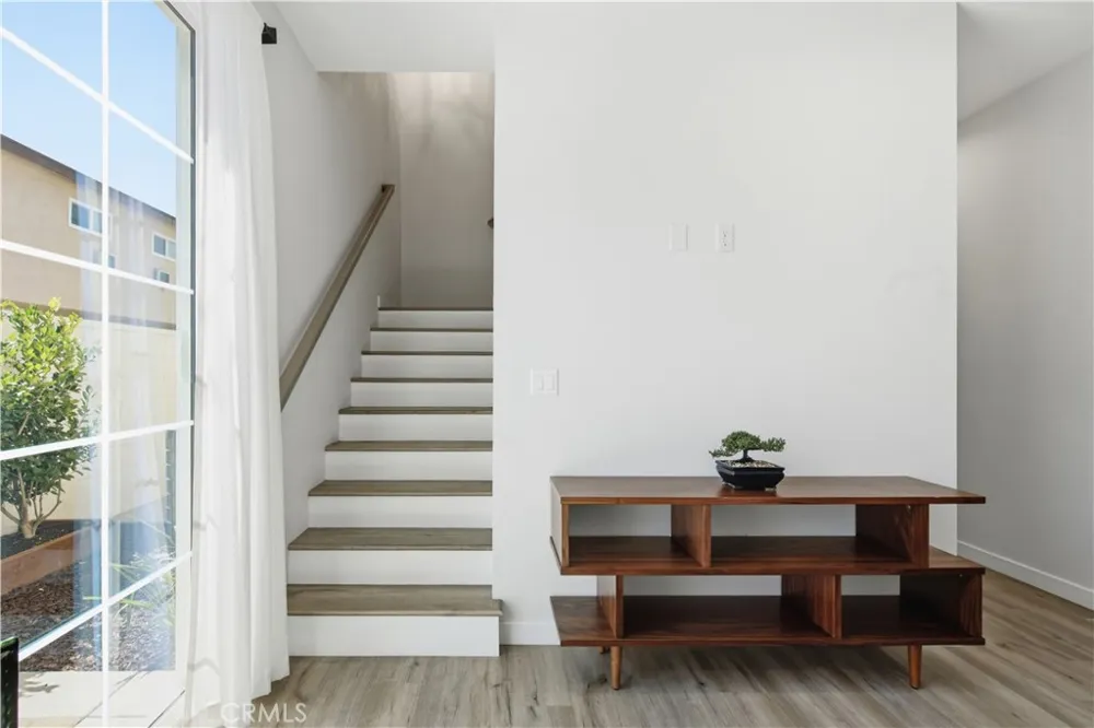 872 W Walnut Avenue #A Monrovia, CA 91016