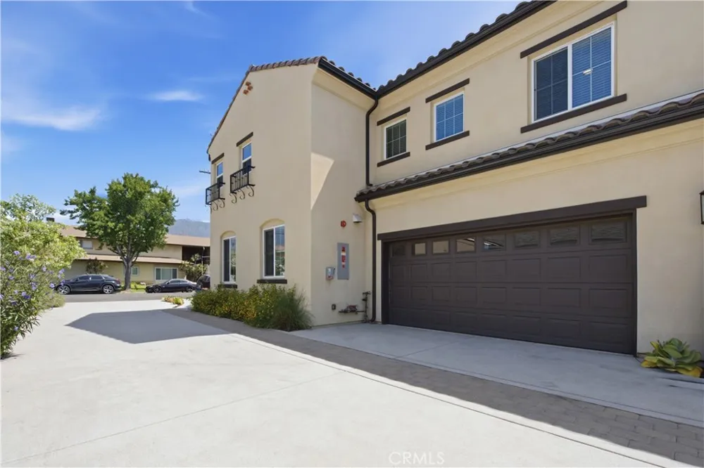 872 W Walnut Avenue #A Monrovia, CA 91016