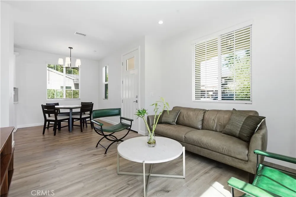 872 W Walnut Avenue #A Monrovia, CA 91016