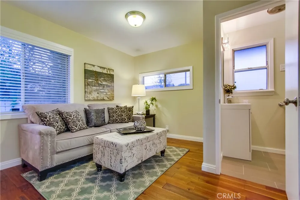 1918 La France South Pasadena, CA 91030