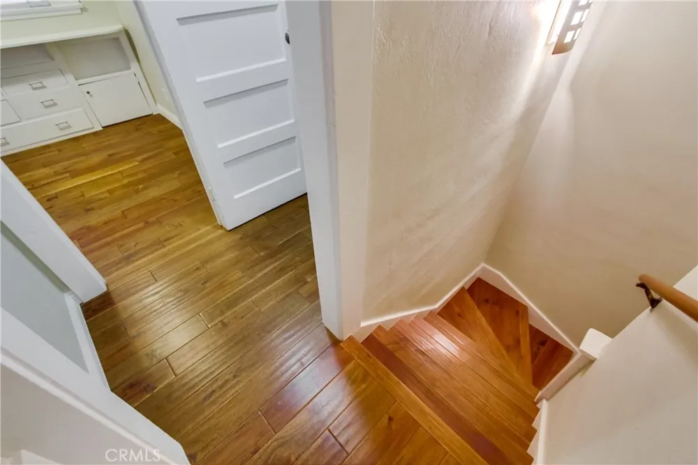 1918 La France South Pasadena, CA 91030