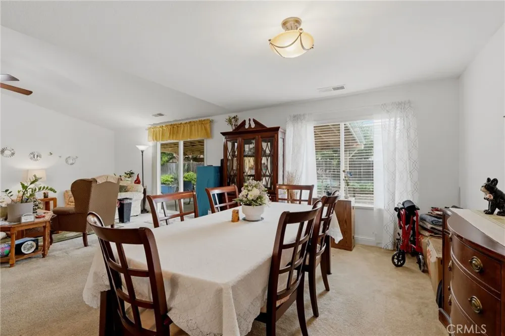 3728 E School Visalia, CA 93292