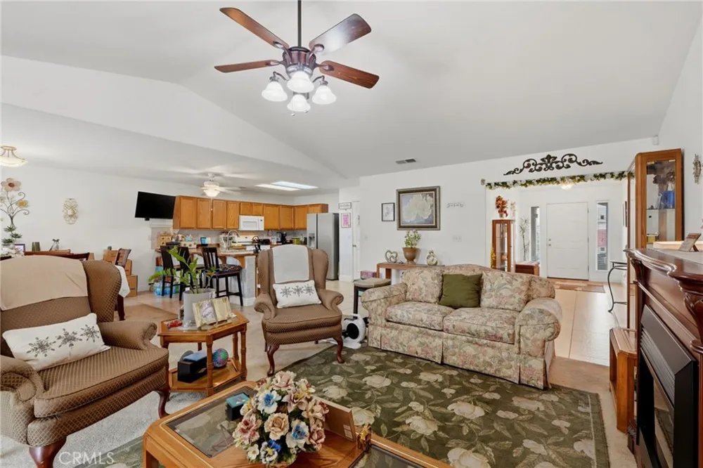 3728 E School Visalia, CA 93292