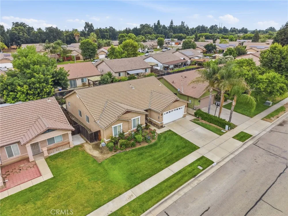3728 E School Visalia, CA 93292