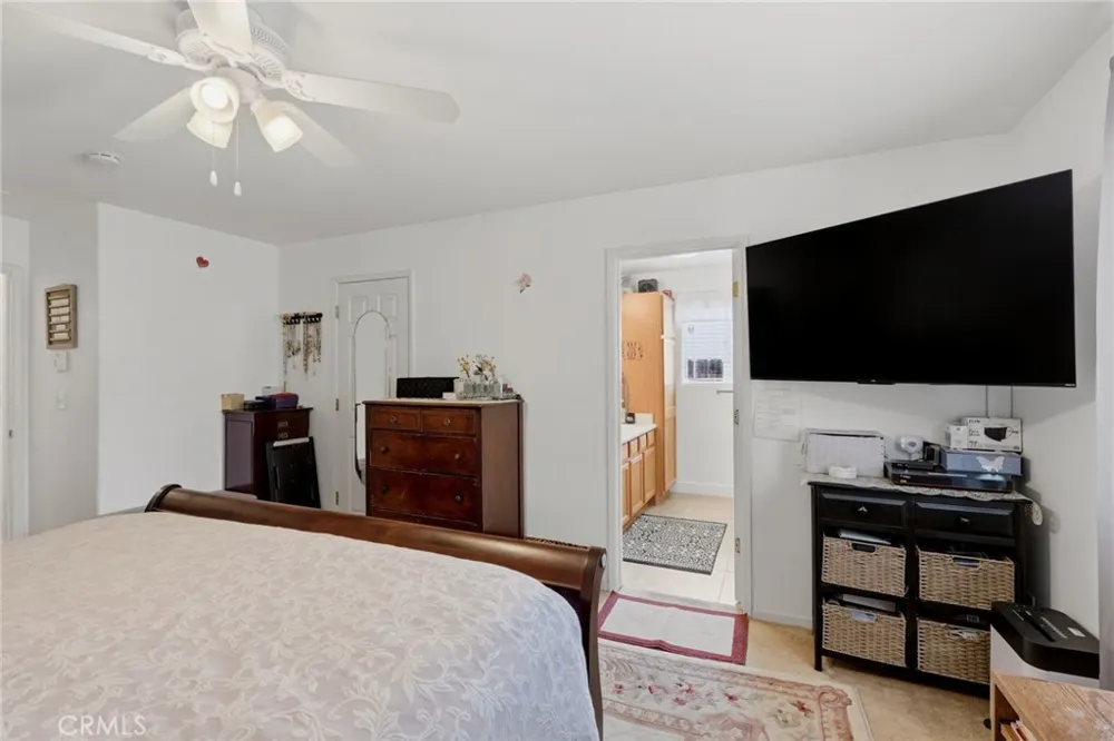 3728 E School Visalia, CA 93292
