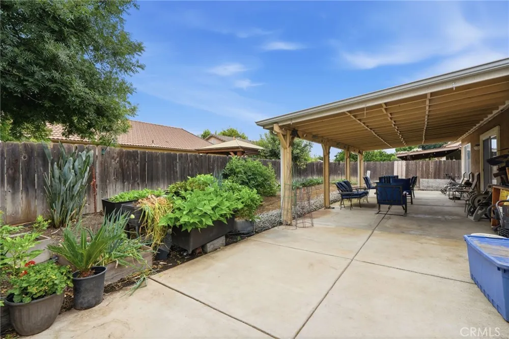 3728 E School Visalia, CA 93292
