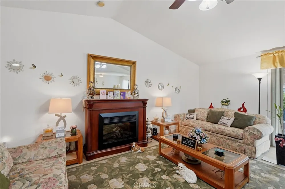 3728 E School Visalia, CA 93292