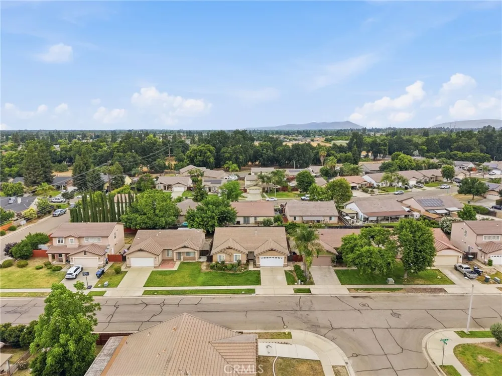 3728 E School Visalia, CA 93292
