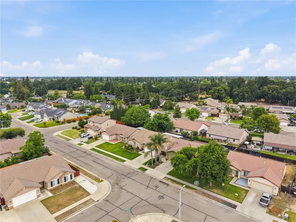 3728 E School Visalia, CA 93292
