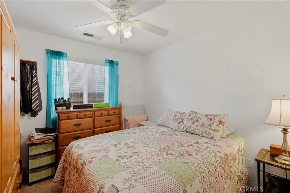 3728 E School Visalia, CA 93292