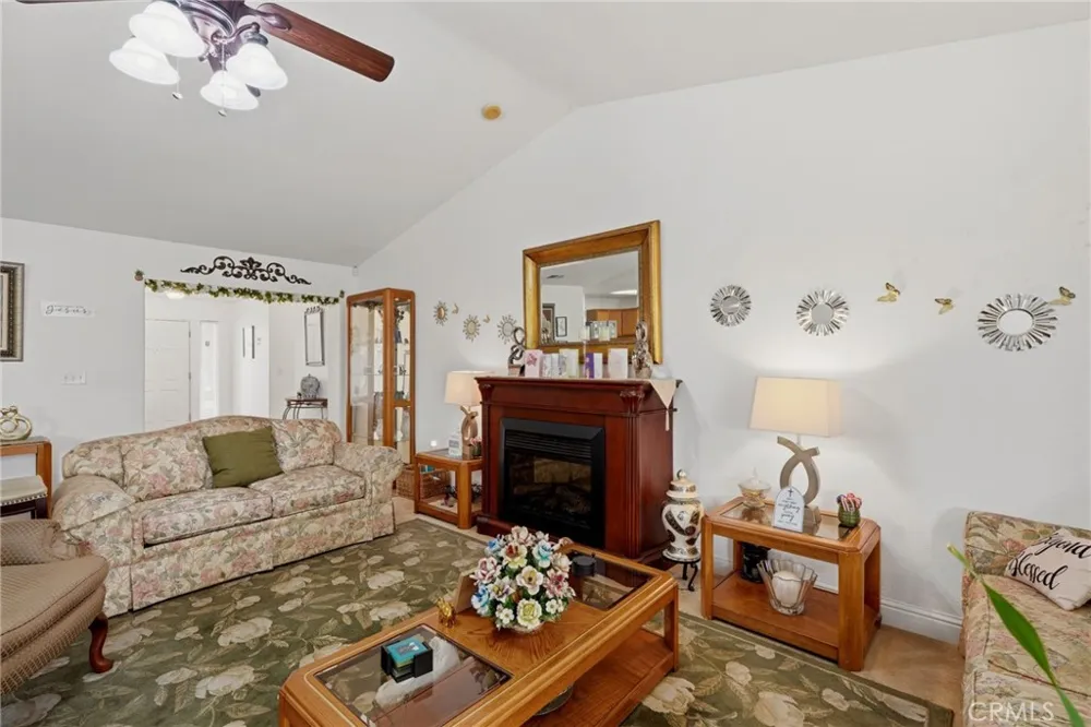 3728 E School Visalia, CA 93292