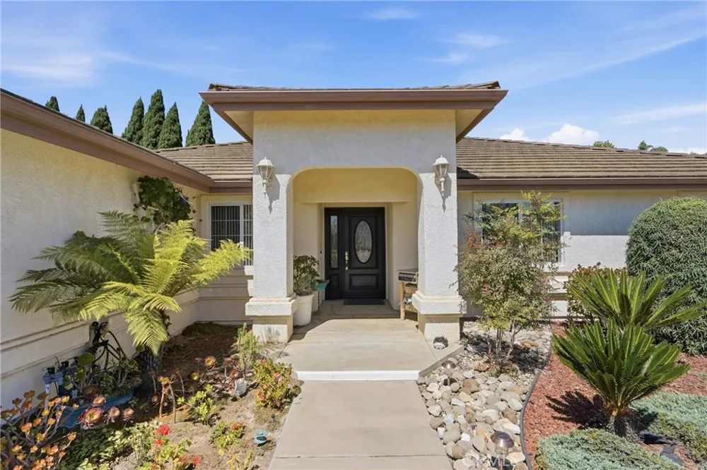 2439 La Costa Drive Santa Maria, CA 93455