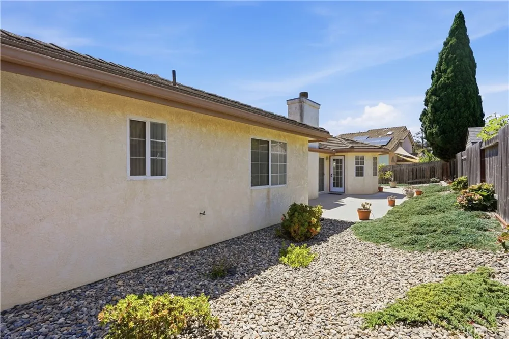 2439 La Costa Drive Santa Maria, CA 93455